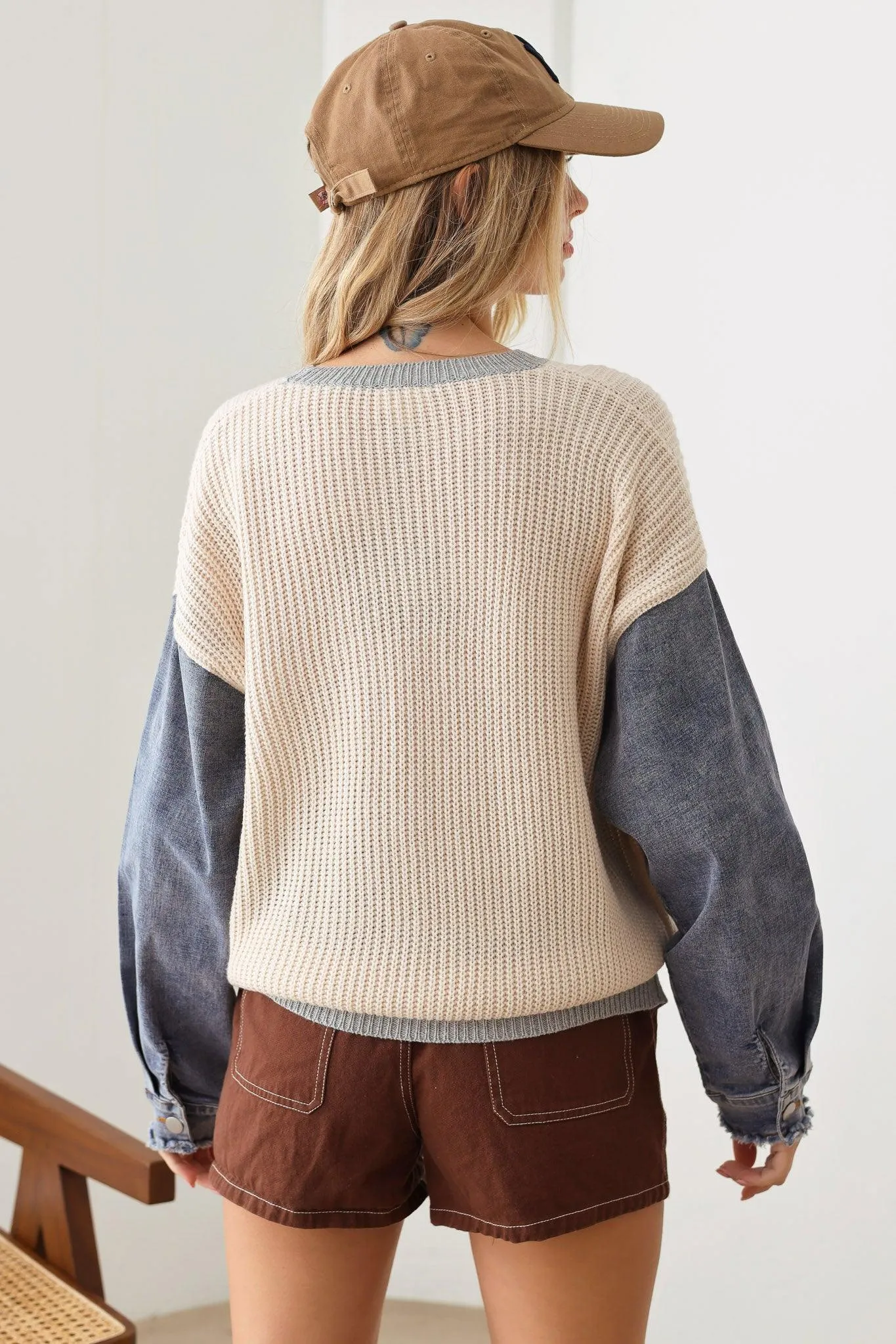 Vintage Long Denim Sleeve Gray Hem Gray Round Neck Line Sweater
