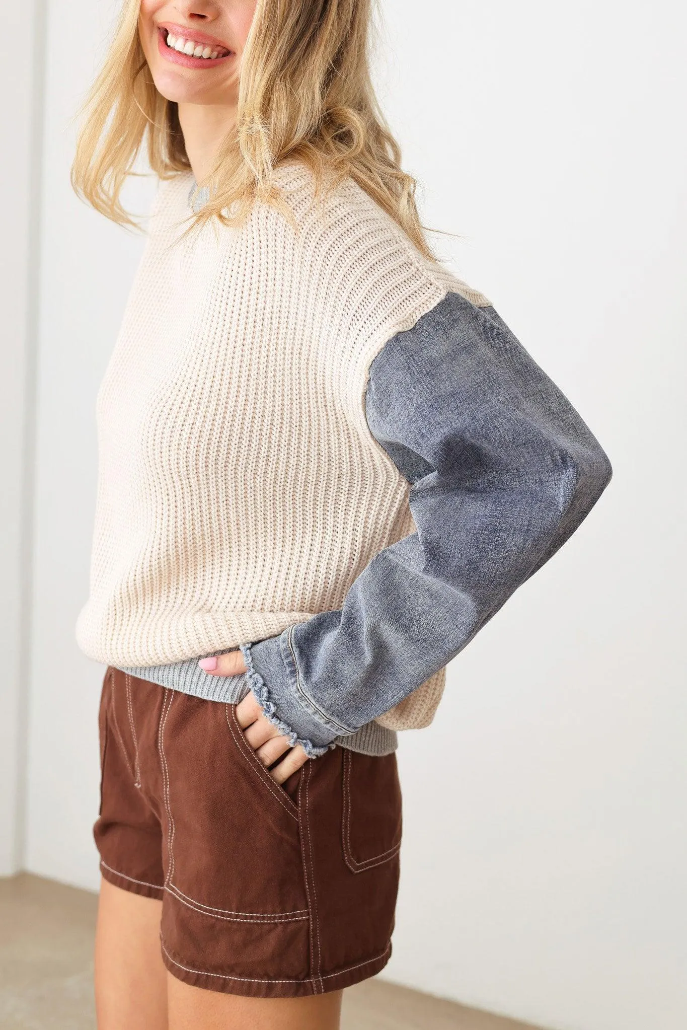 Vintage Long Denim Sleeve Gray Hem Gray Round Neck Line Sweater
